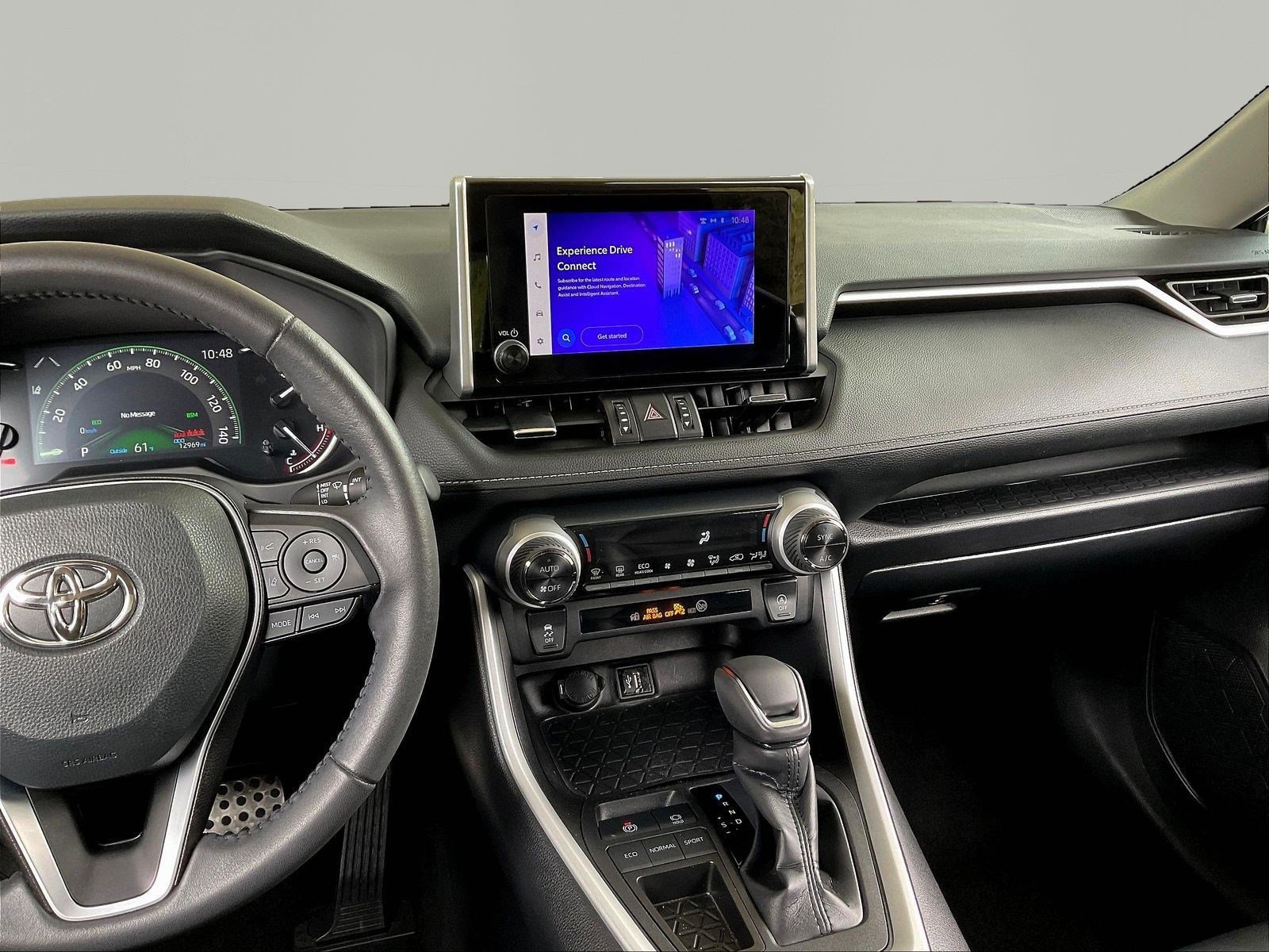 Used 2024 Toyota RAV4 XLE Premium FWD image 9