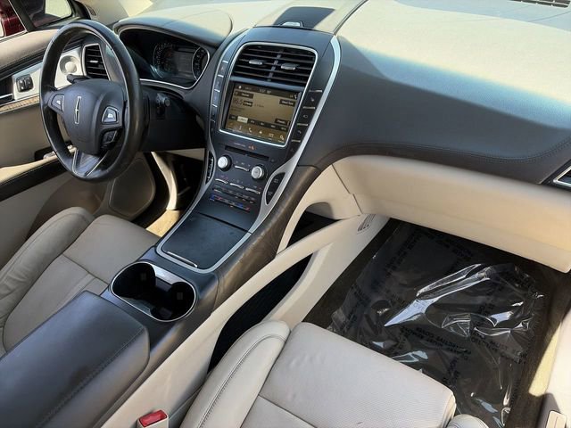 Used 2017 Lincoln MKX Reserve w/ Luxury Package FWD image 14