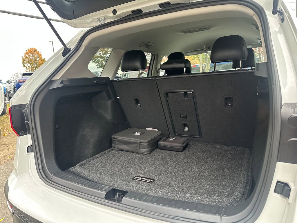 Certified 2022 Volkswagen Taos SE image 14