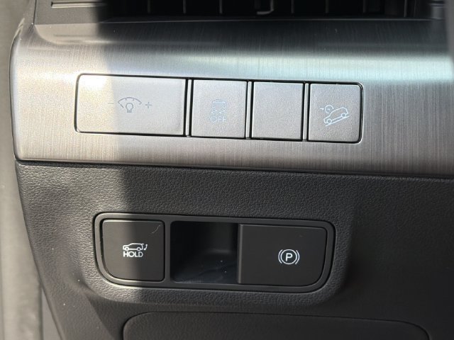 Used 2026 Hyundai Kona Limited FWD image 35