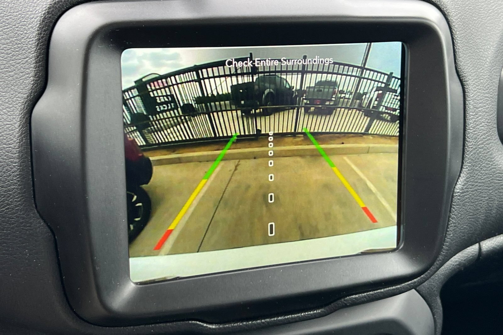 Used 2023 Jeep Renegade Latitude AWD/4WD image 26
