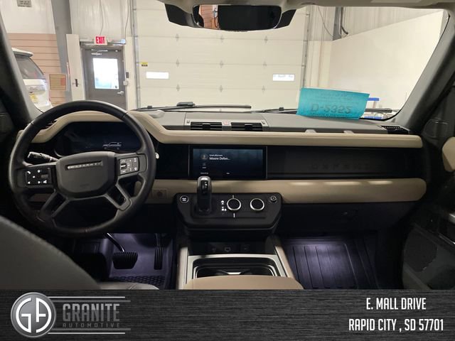 Used 2024 Land Rover Defender 110 X-Dynamic SE image 19