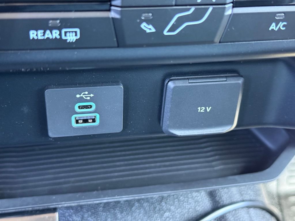 New 2024 Ford F450 XLT w/ XLT Value Package AWD/4WD image 7