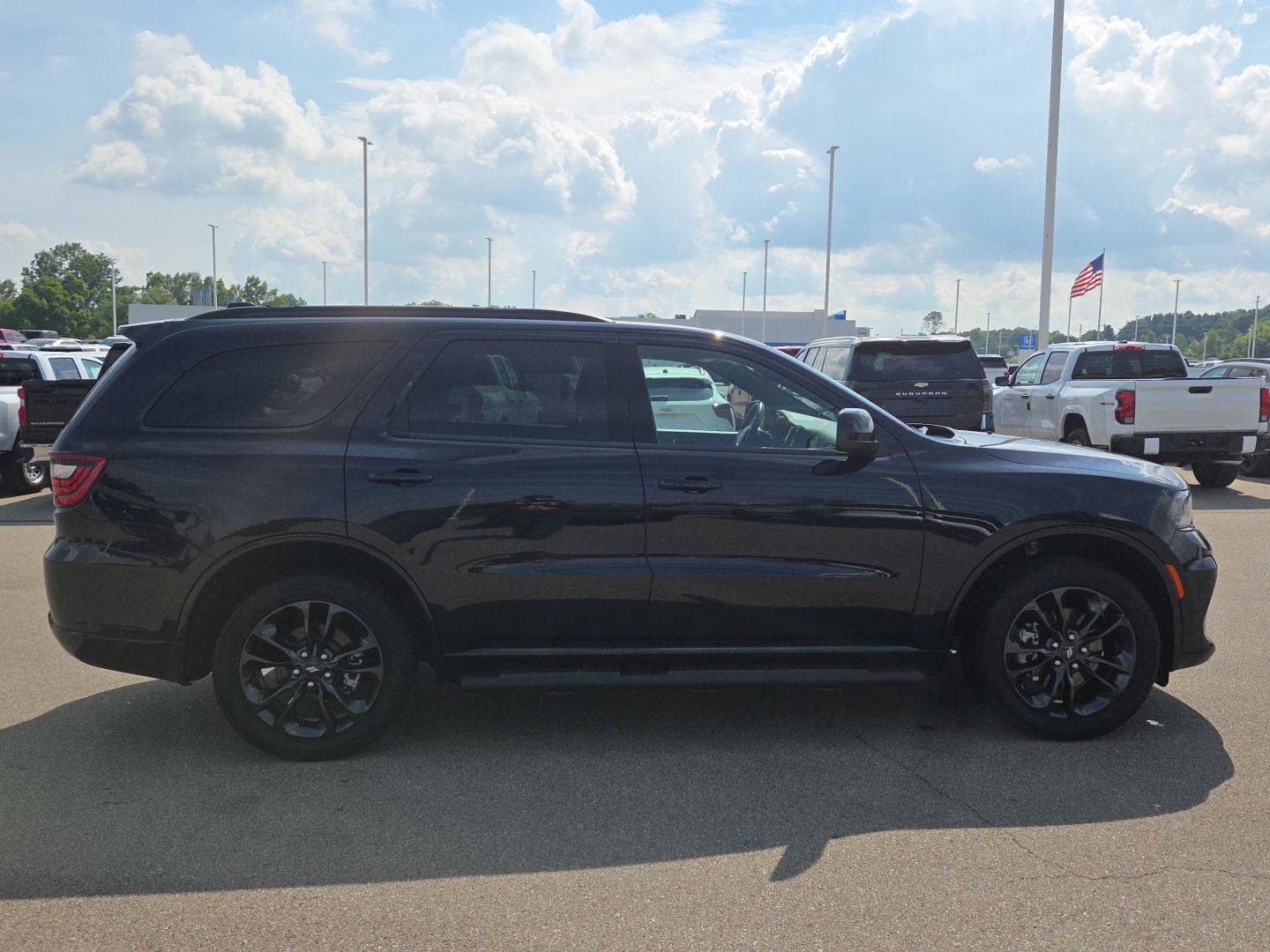 Used 2024 Dodge Durango SXT w/ SXT Blacktop Group AWD/4WD image 7
