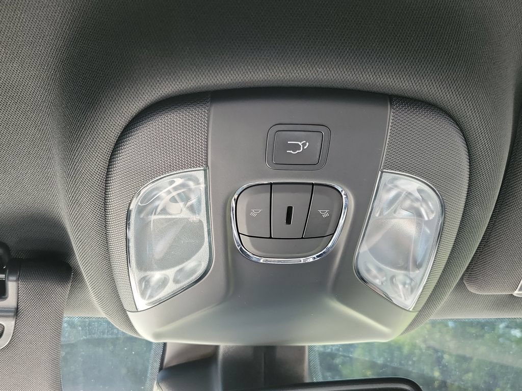 Used 2022 Jeep Compass Latitude w/ Convenience Group AWD/4WD image 22