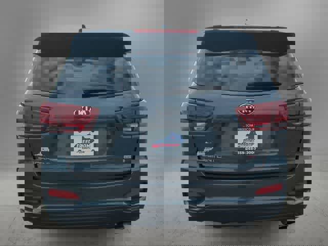 Used 2020 Kia Sorento LX image 7