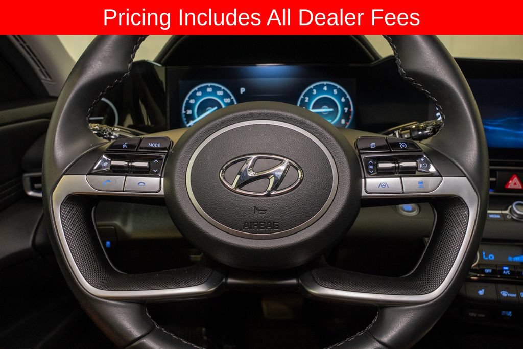 Used 2023 Hyundai Elantra Limited FWD image 18
