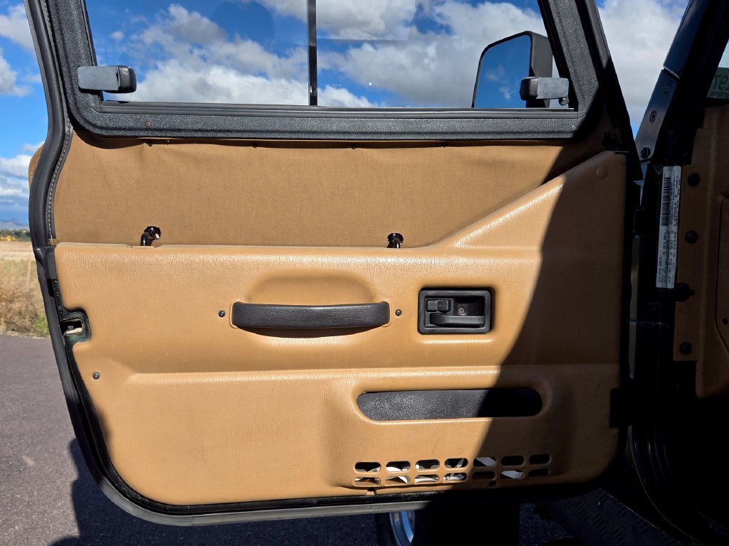 Used 1997 Jeep Wrangler SE AWD/4WD image 23