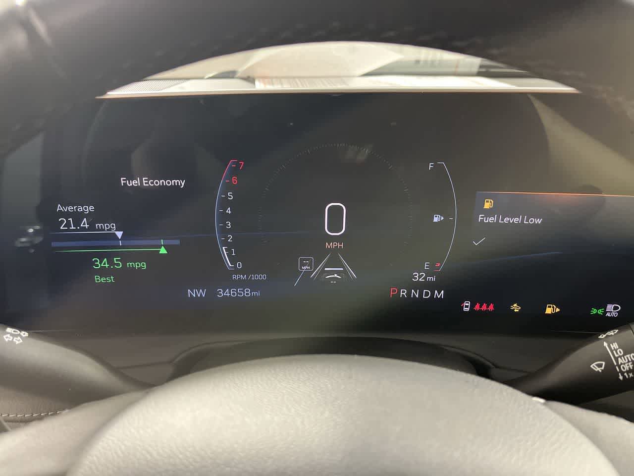 Used 2025 Cadillac XT4 Premium Luxury image 17
