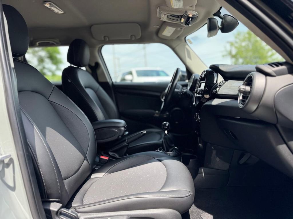 Used 2016 MINI Cooper 4-Door Hardtop FWD image 25