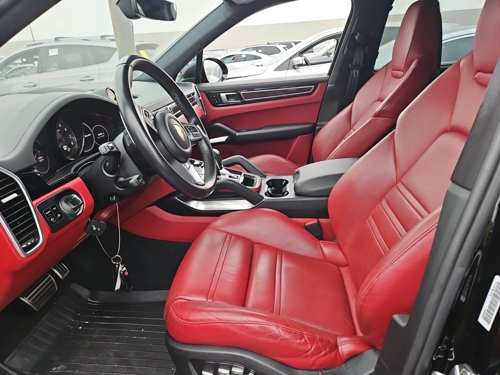 Used 2019 Porsche Cayenne Turbo AWD/4WD image 6