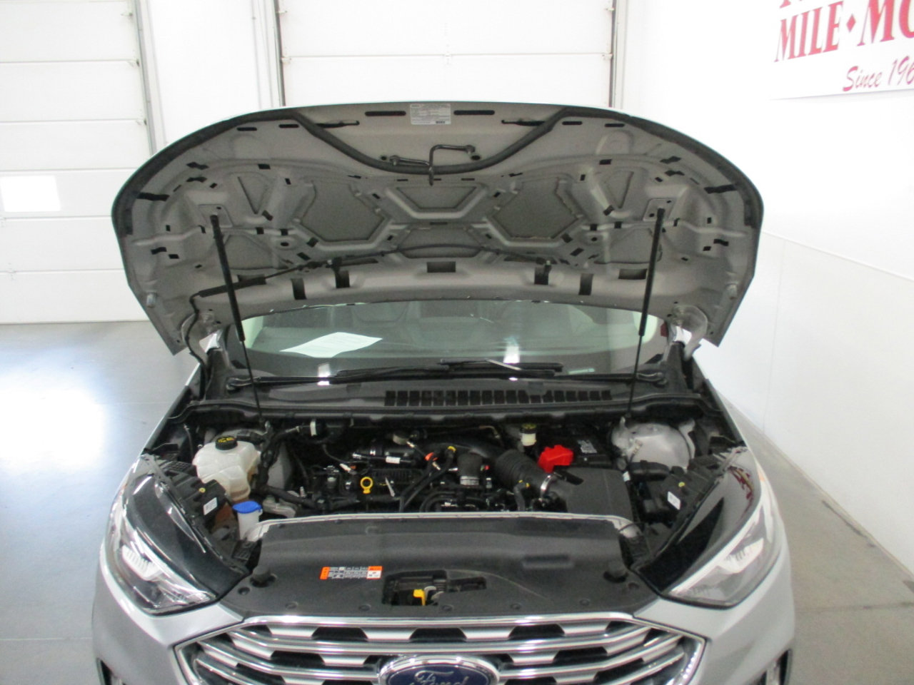 Used 2020 Ford Edge Titanium w/ Cargo Accessory Package image 30