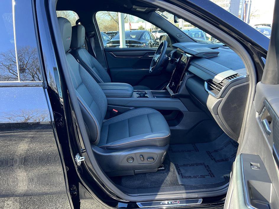 Used 2024 GMC Acadia AT4 image 22