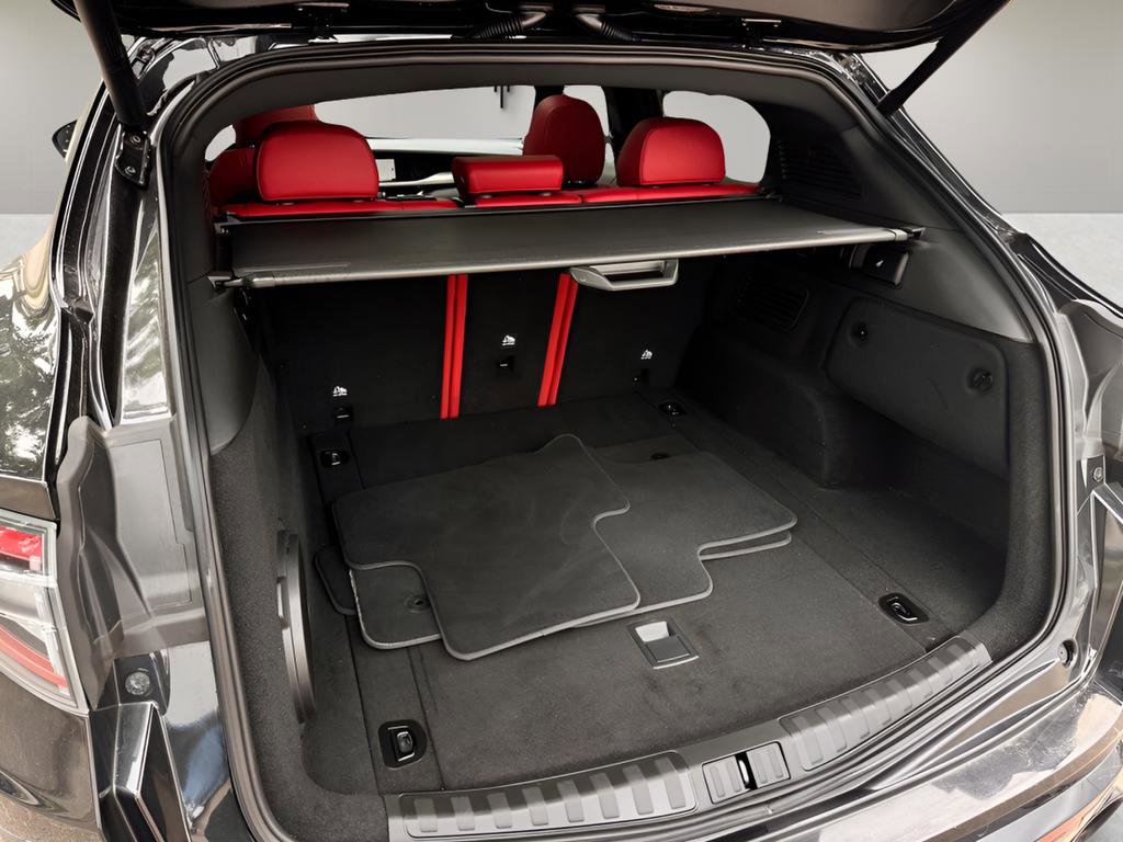 Used 2025 Alfa Romeo Stelvio Sprint image 24