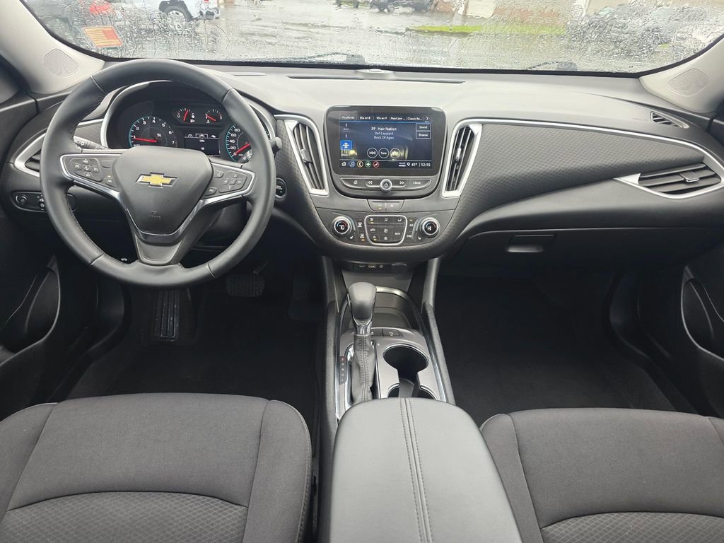 Used 2024 Chevrolet Malibu LT w/ Sport Edition FWD image 14