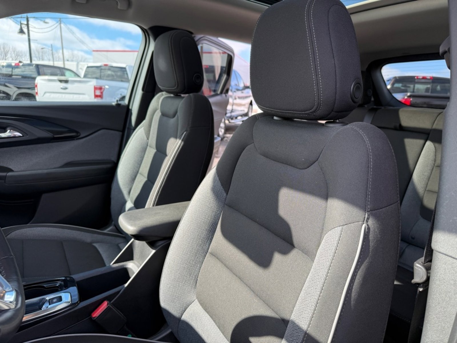 Used 2023 Chevrolet TrailBlazer LT w/ Sun and Liftgate Package image 16