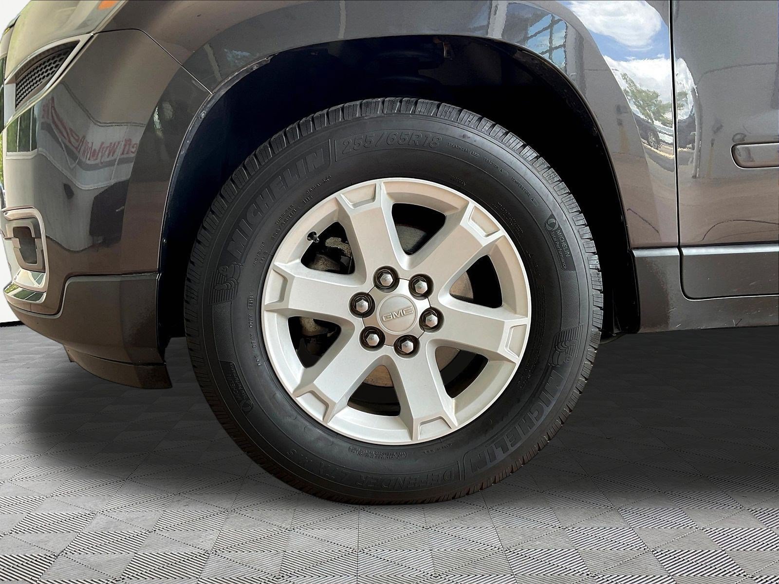 Used 2016 GMC Acadia SLE FWD image 32