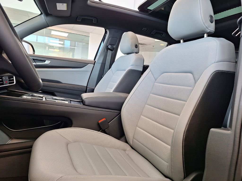 New 2026 Volkswagen Atlas Cross Sport SEL R-Line image 22