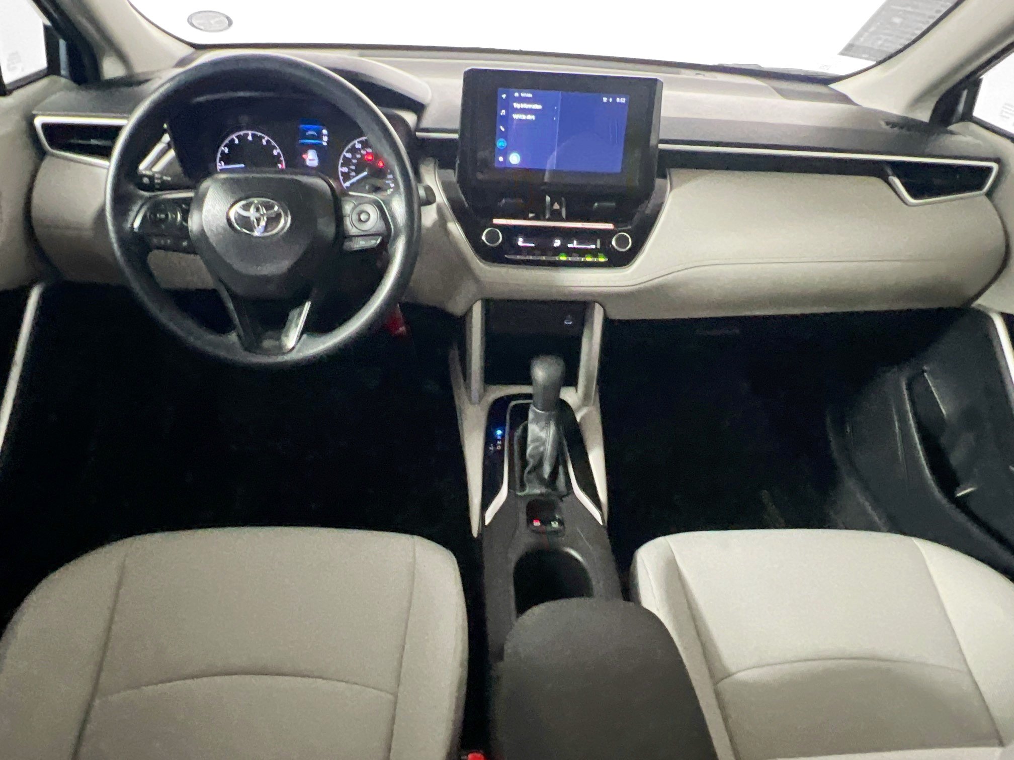 Used 2025 Toyota Corolla Cross L FWD image 28