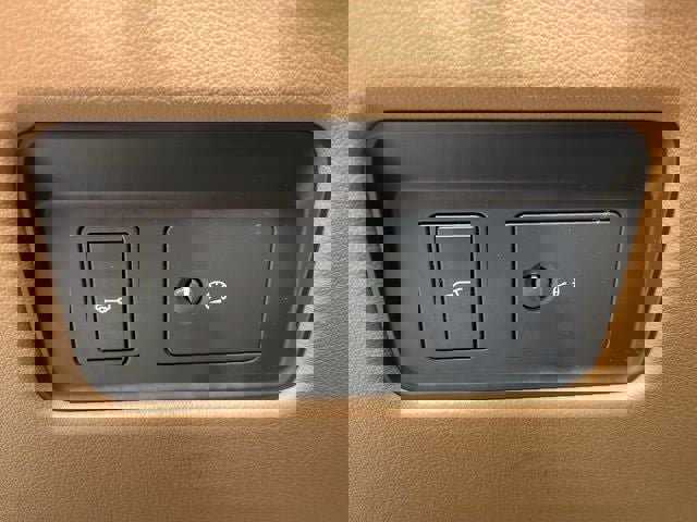 Used 2021 Jaguar F-PACE S image 38