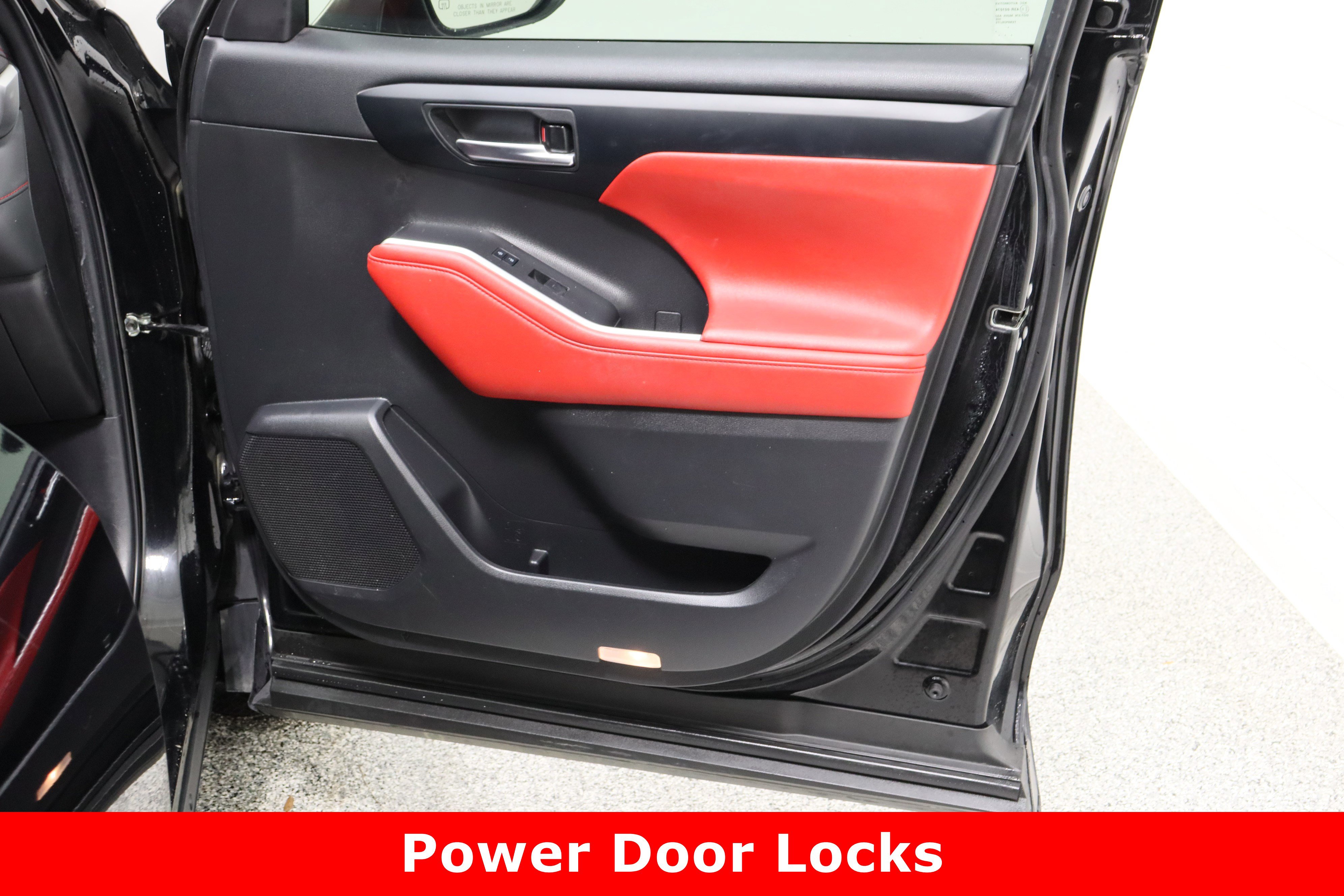 Used 2022 Toyota Highlander XSE image 39