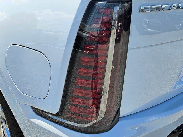 New 2026 Cadillac Escalade IQ Luxury 2 w/ LPO, Radiant Package image 21
