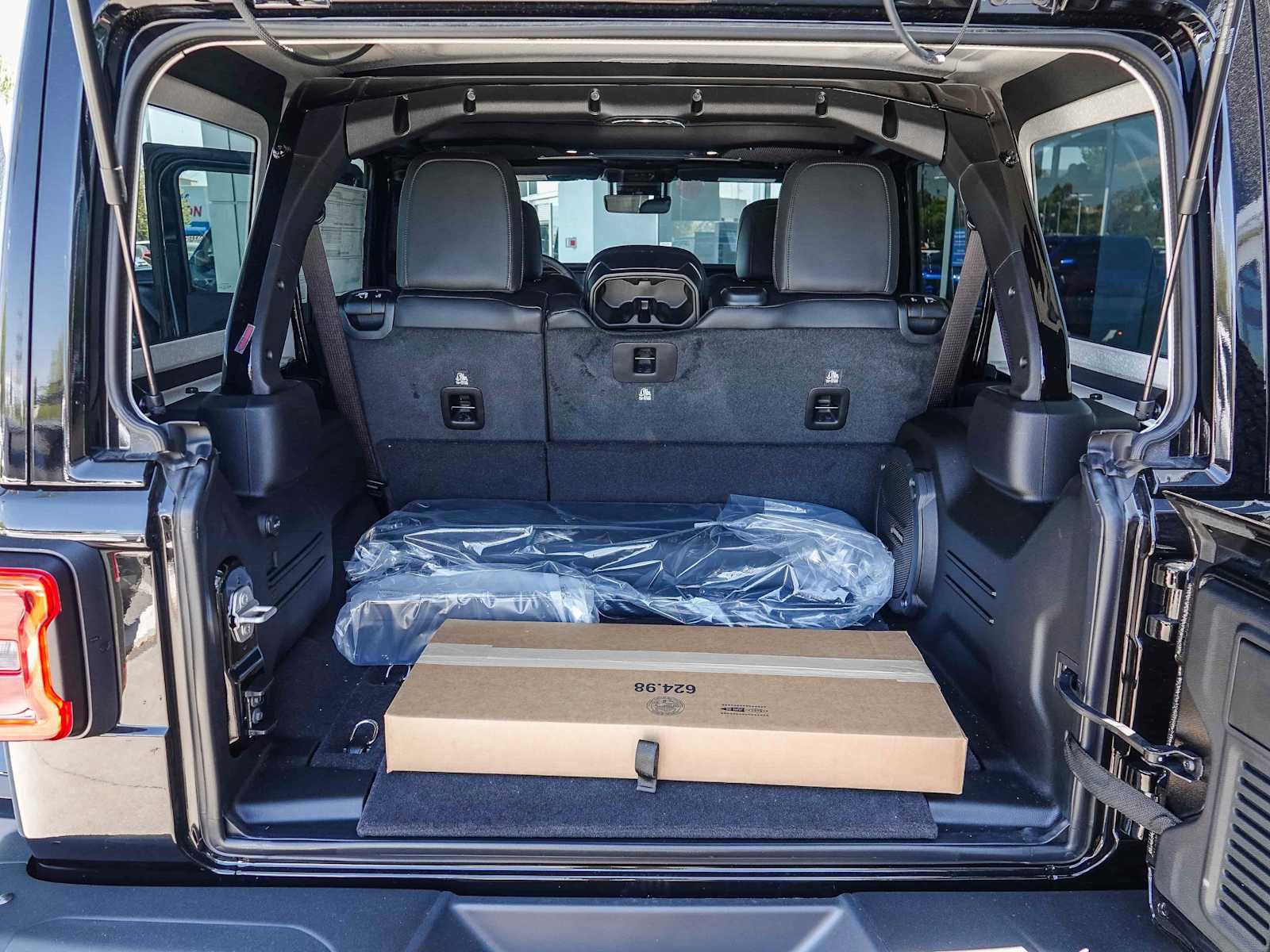 New 2025 Jeep Wrangler Unlimited Rubicon 392 image 25