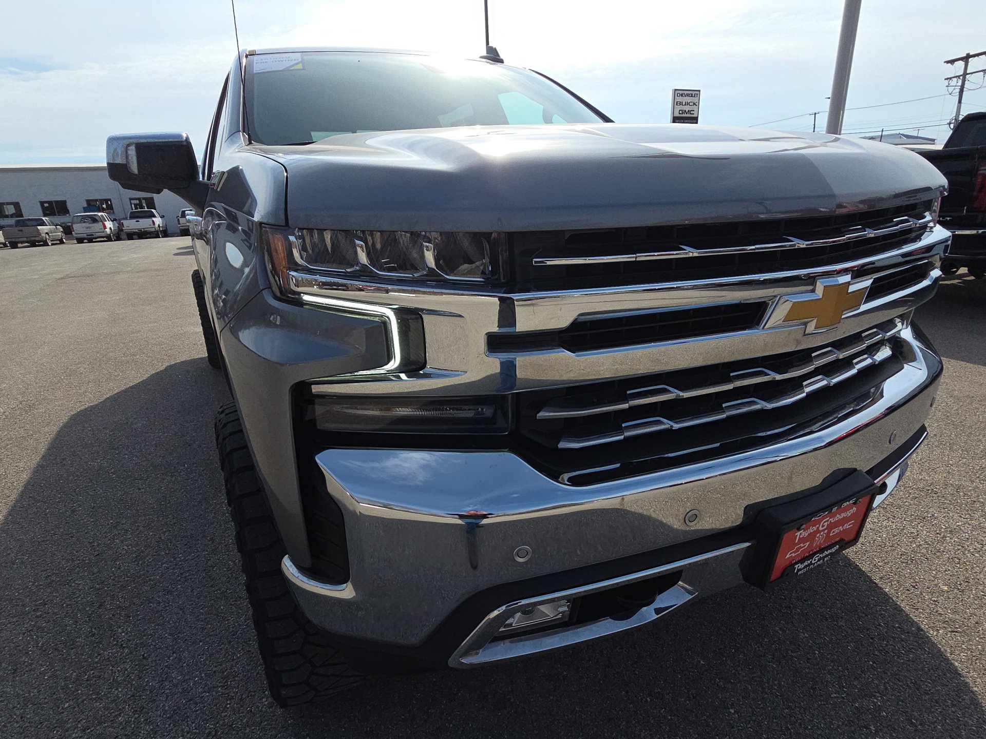 Used 2022 Chevrolet Silverado 1500 LTZ w/ Z71 Off-Road Package image 12