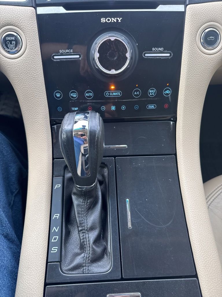 Used 2015 Ford Taurus Limited w/ Equipment Group 301A image 33