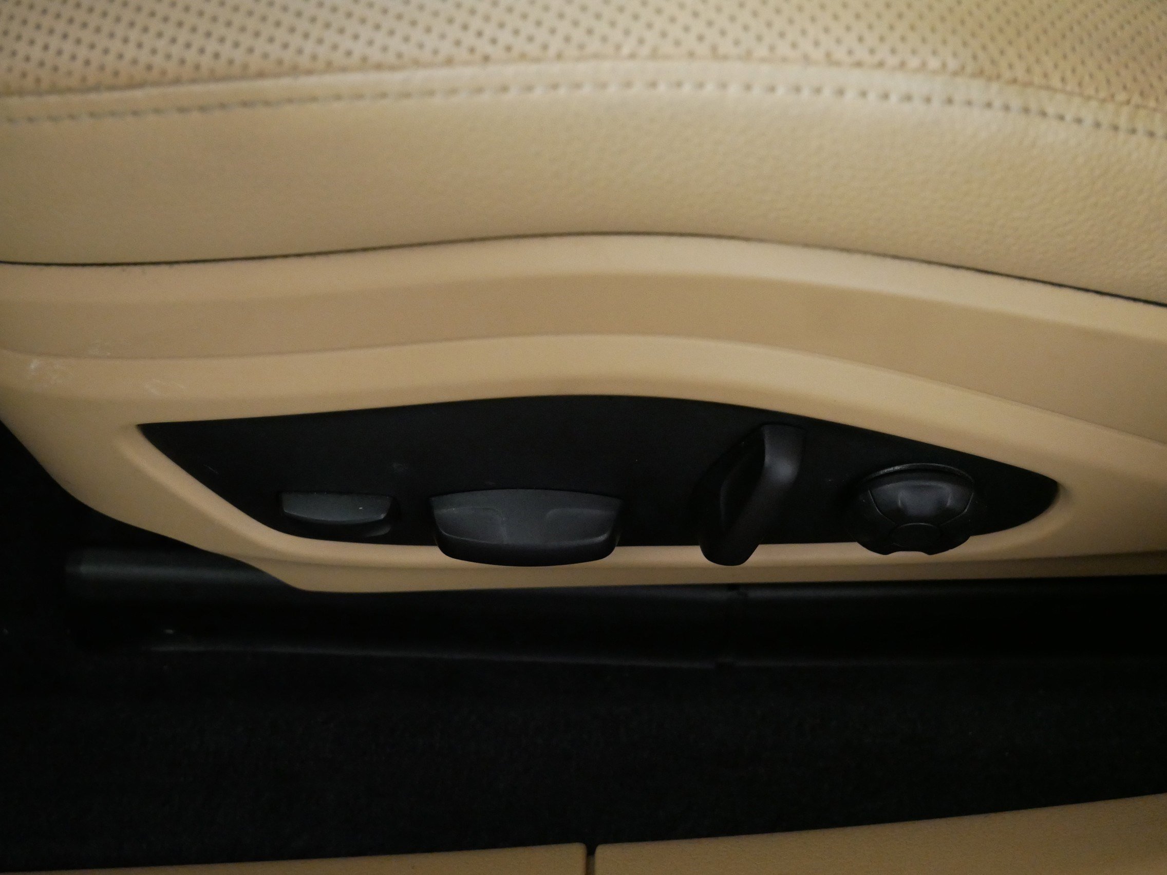 Used 2022 Porsche Panamera 4 image 20