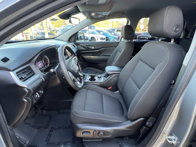 Used 2023 GMC Acadia SLE w/ Driver Convenience Package image 19