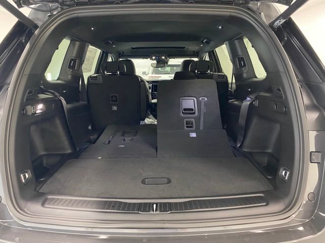 New 2025 Jeep Grand Cherokee L Altitude image 8