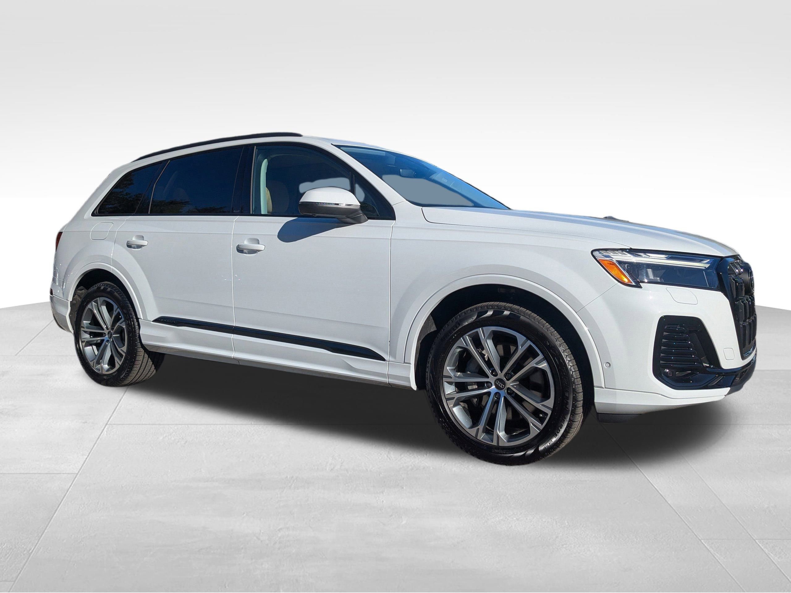 Certified 2025 Audi Q7 2.0T Premium w/ Convenience Plus Package