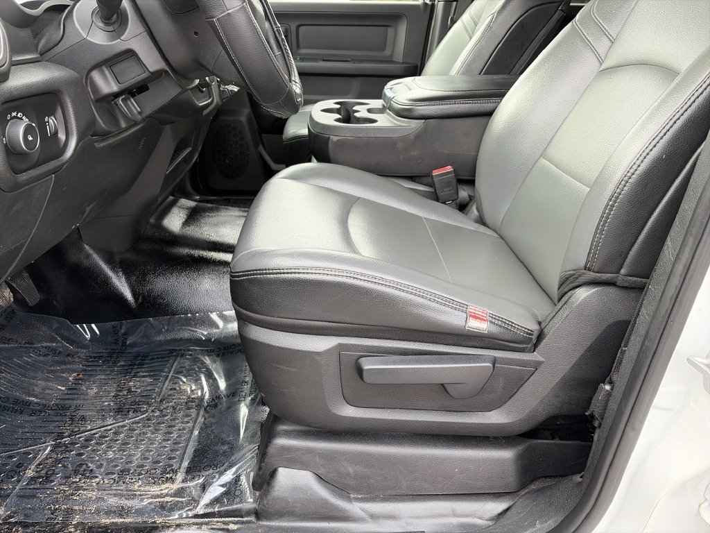 Used 2022 RAM 2500 Tradesman w/ Chrome Appearance Group RWD image 15