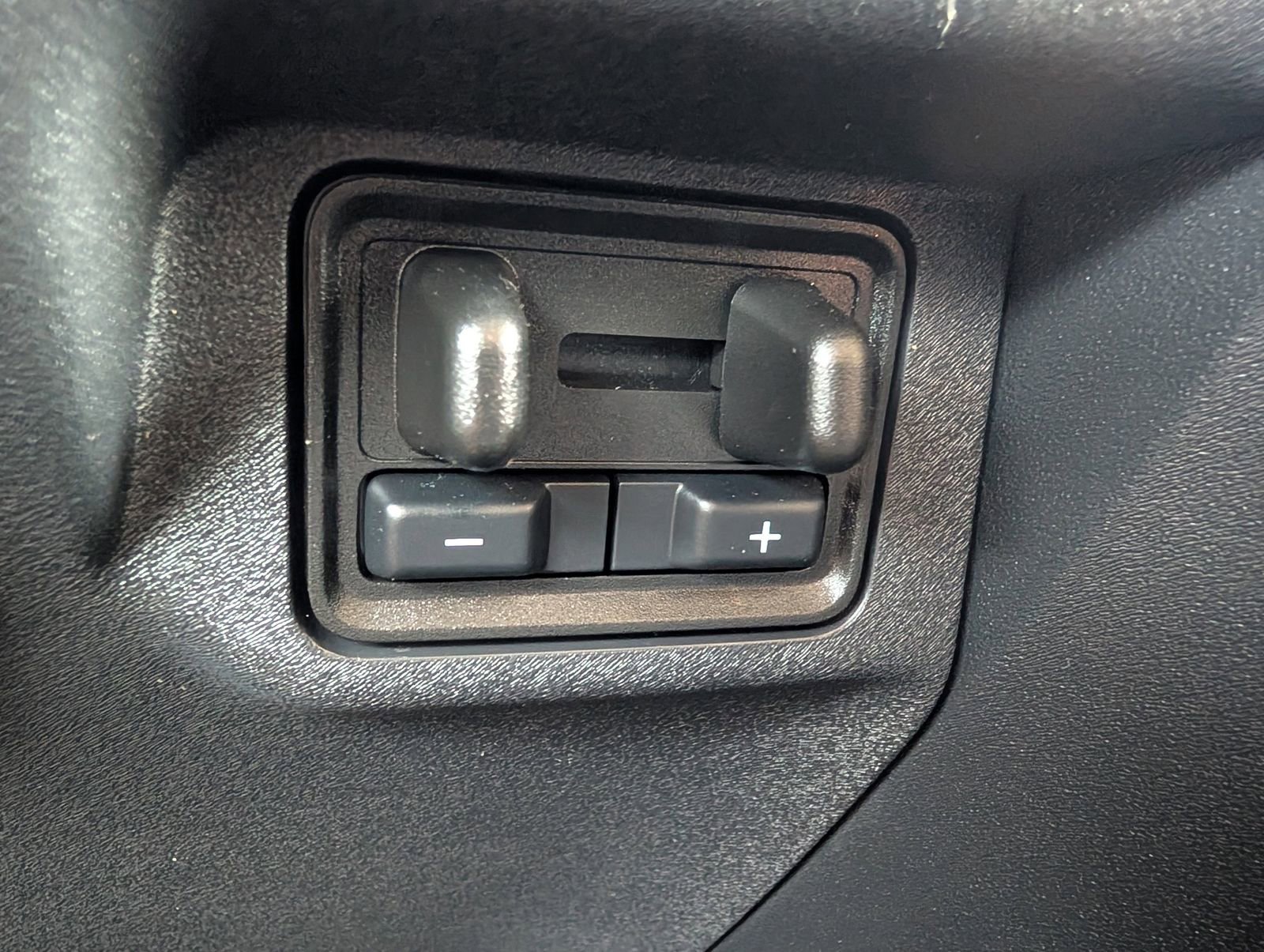 Used 2025 Ford Expedition Platinum w/ Platinum Ultimate Package AWD/4WD image 36