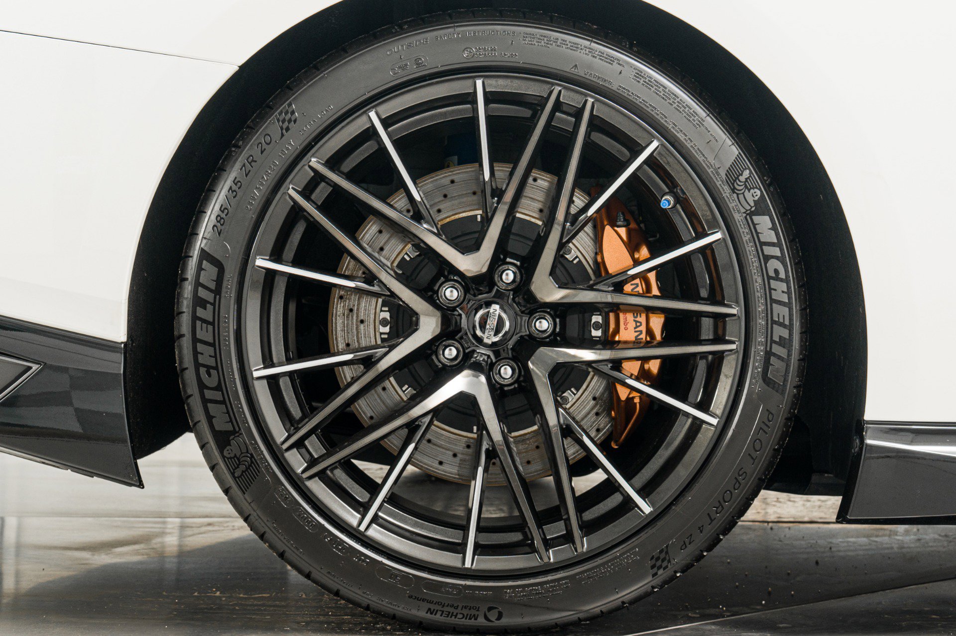 Used 2020 Nissan GT-R Premium image 44