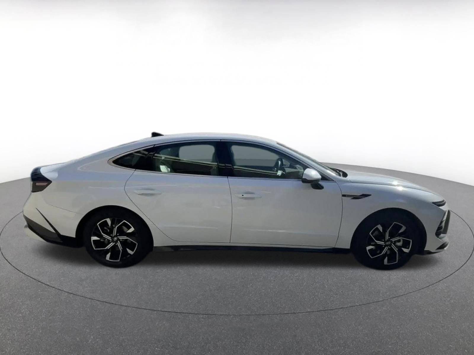 Used 2025 Hyundai Sonata SEL image 16