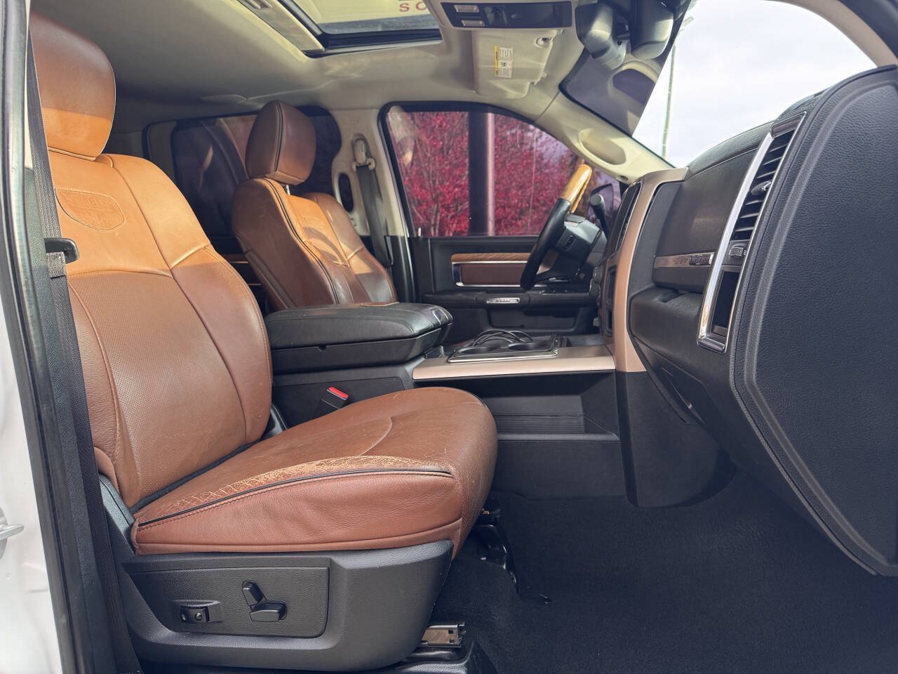 Used 2015 RAM 3500 Laramie Longhorn AWD/4WD image 8