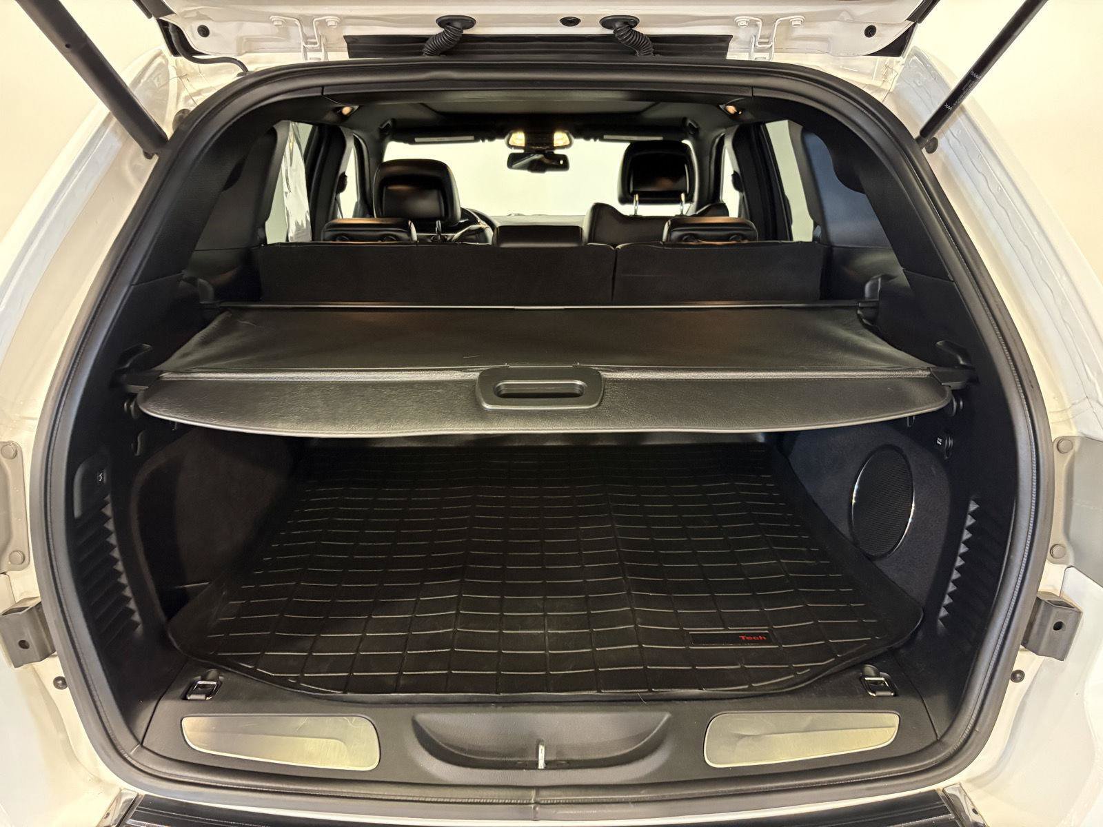 Used 2015 Jeep Grand Cherokee Overland AWD/4WD image 44