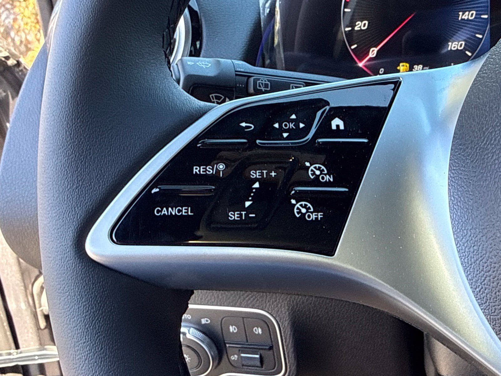 New 2026 Mercedes-Benz GLB 250 4MATIC image 23