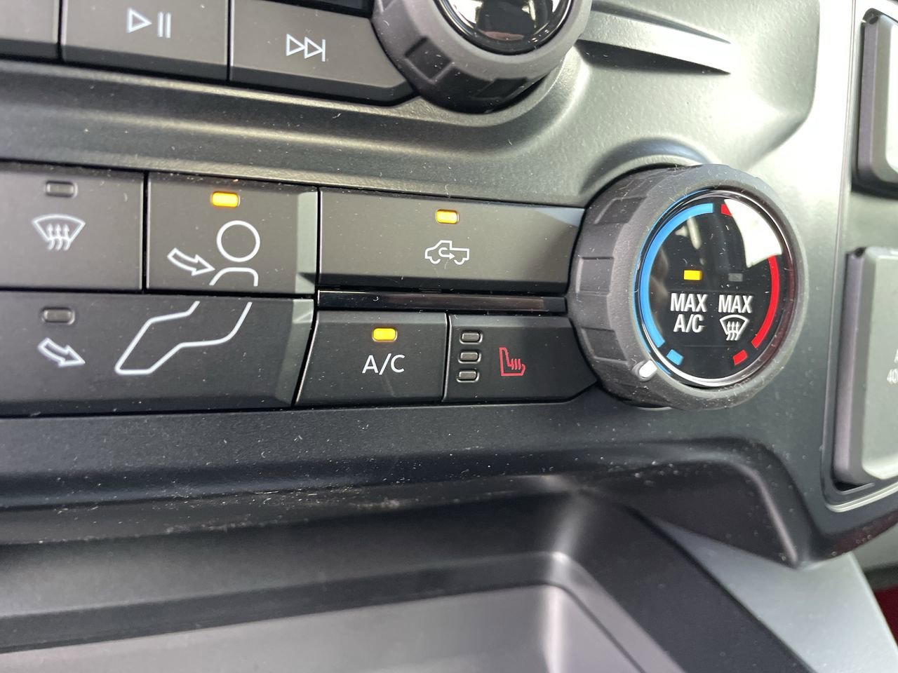 New 2026 Ford F250 XLT w/ XLT Premium Package image 29