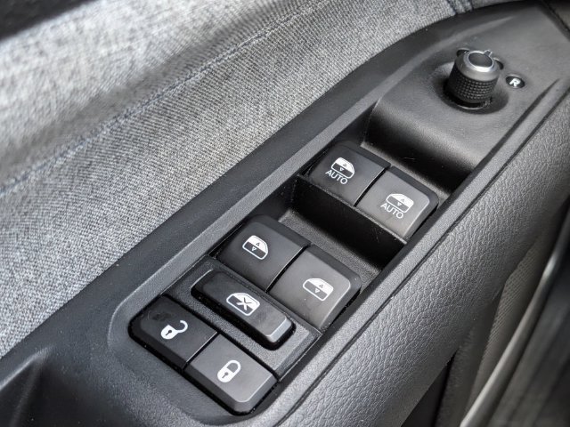 Used 2024 Jeep Compass Latitude AWD/4WD image 22