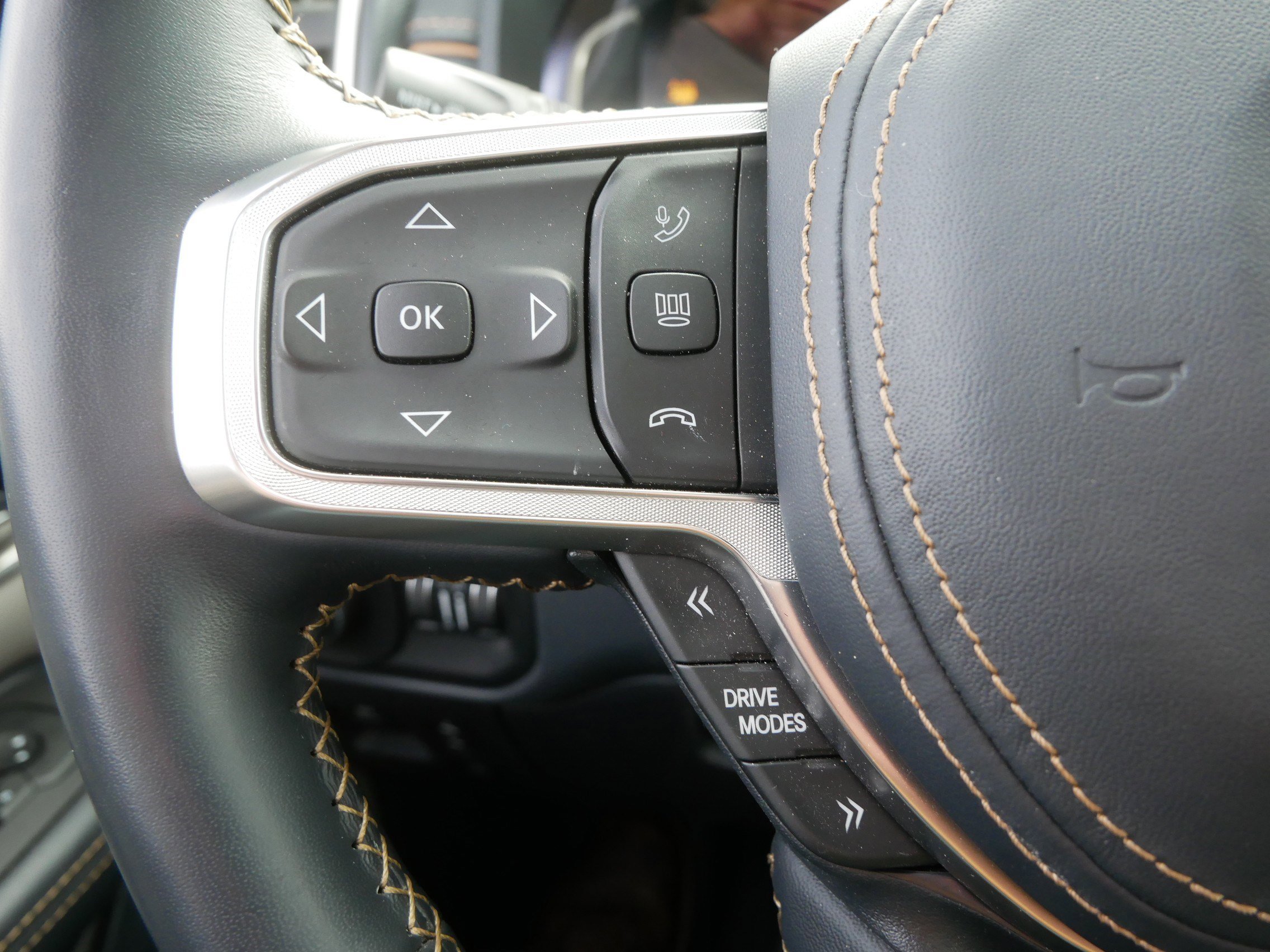 Used 2025 RAM 1500 Tungsten AWD/4WD image 28