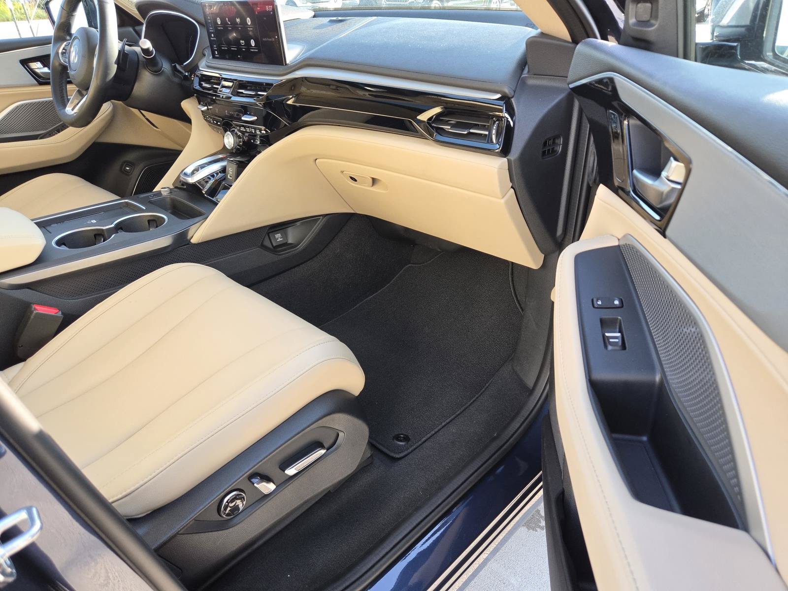 Used 2025 Acura MDX FWD image 7