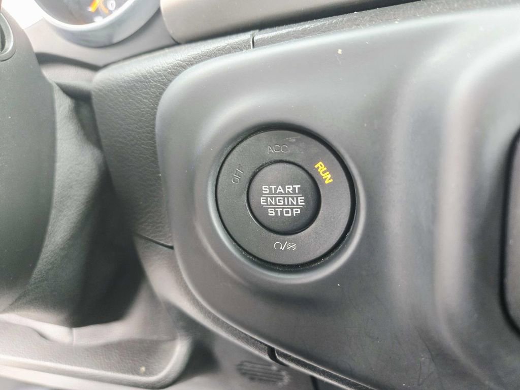 Used 2018 Jeep Wrangler Unlimited Sport image 34