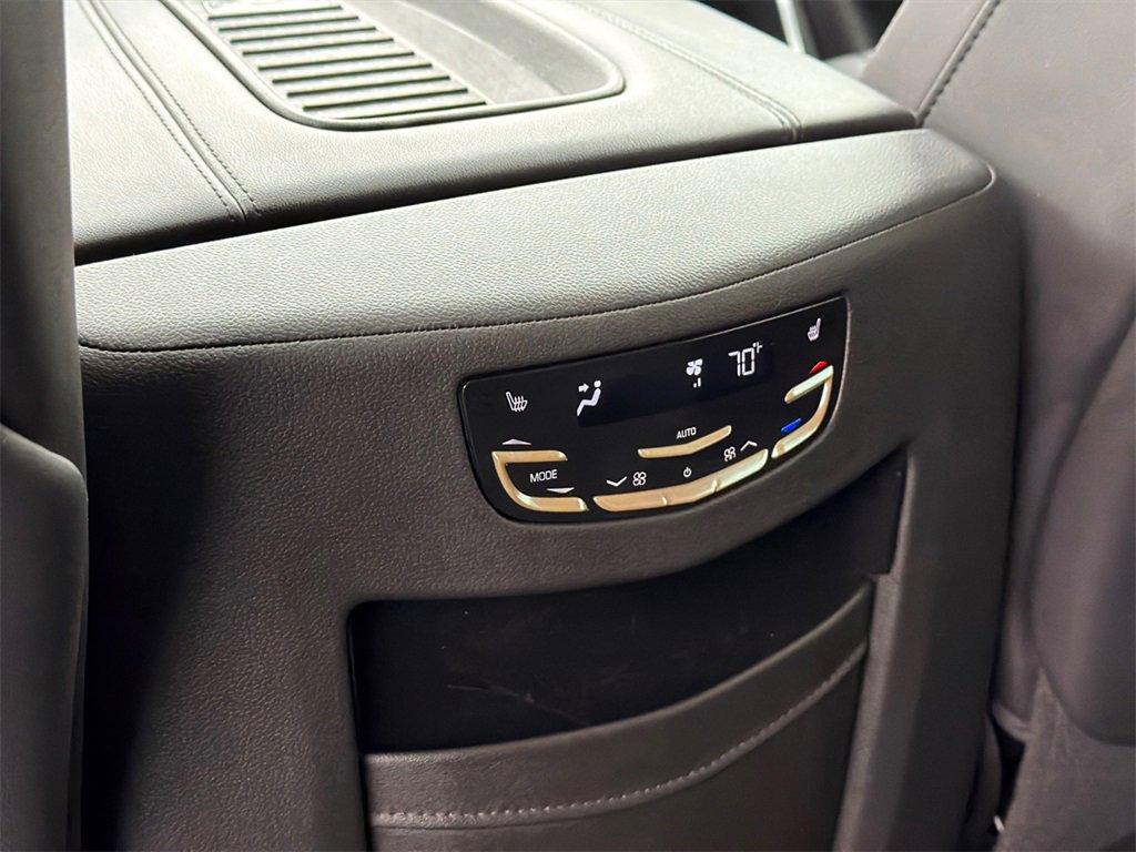 Used 2020 Cadillac Escalade ESV Luxury image 23