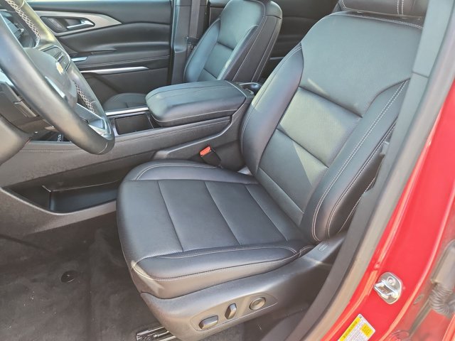 Used 2025 Chevrolet Traverse LT w/ Sun and Wheel Package FWD image 16