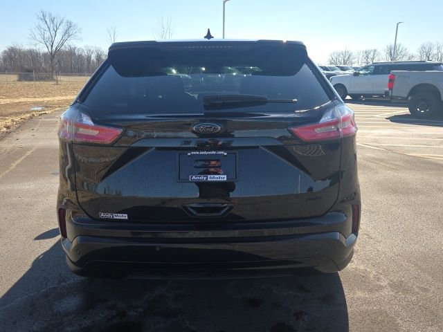 Used 2024 Ford Edge SE w/ Black Appearance Package image 9