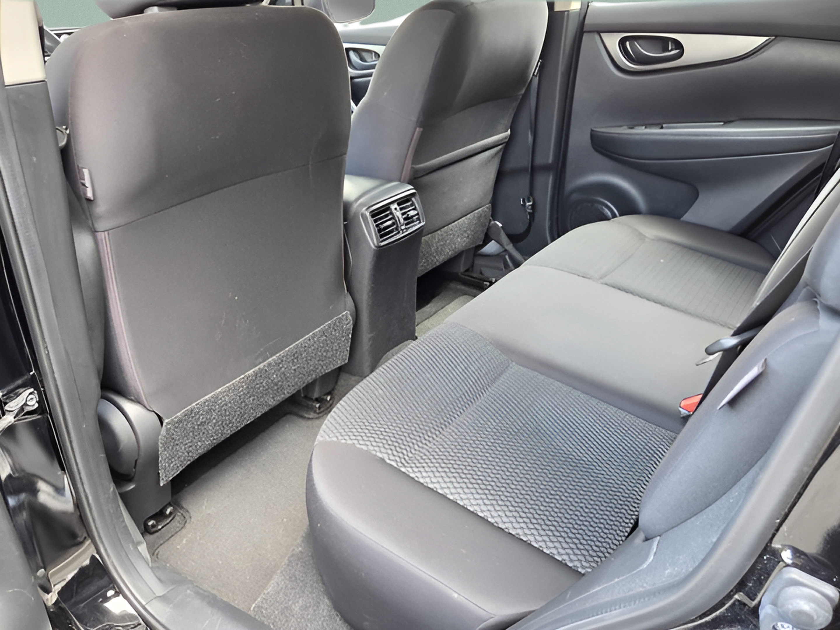 Used 2021 Nissan Rogue Sport S FWD image 9