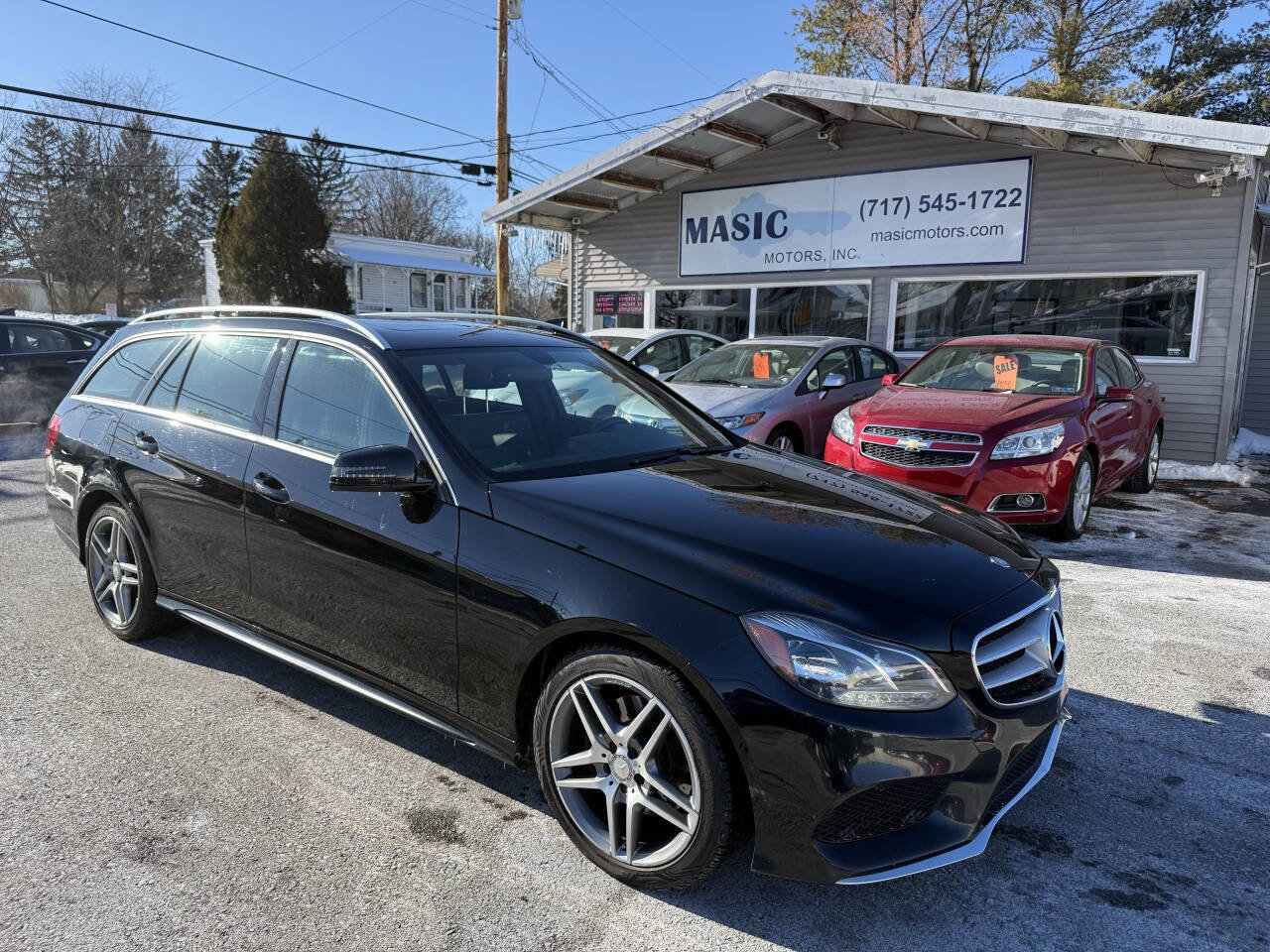 Used 2015 Mercedes-Benz E 350 E 350 4MATIC AWD 4dr Wagon w/ Premium 1 Package image 19